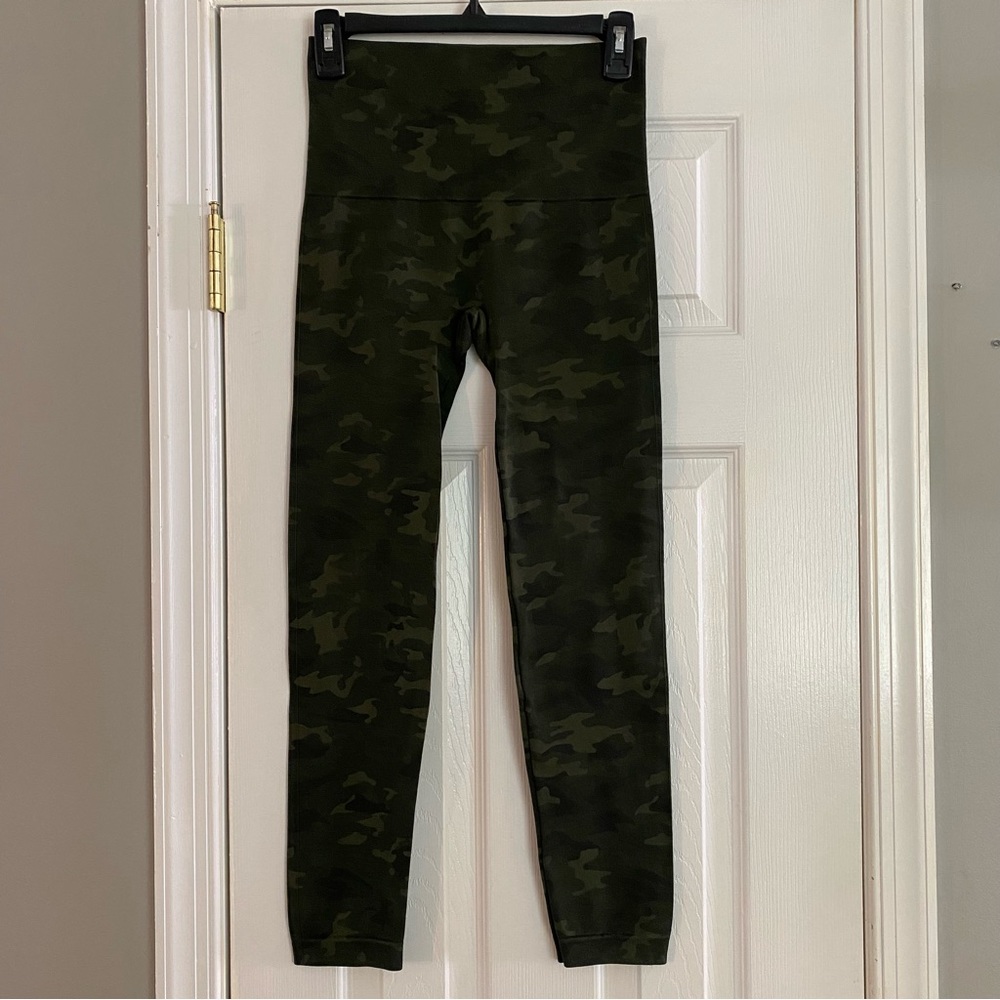Bagatelle High Rise Seamless Workout Leggings Olive Green Camo Med Tummy Control